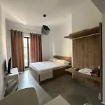 Comfort Apartamento Tirana